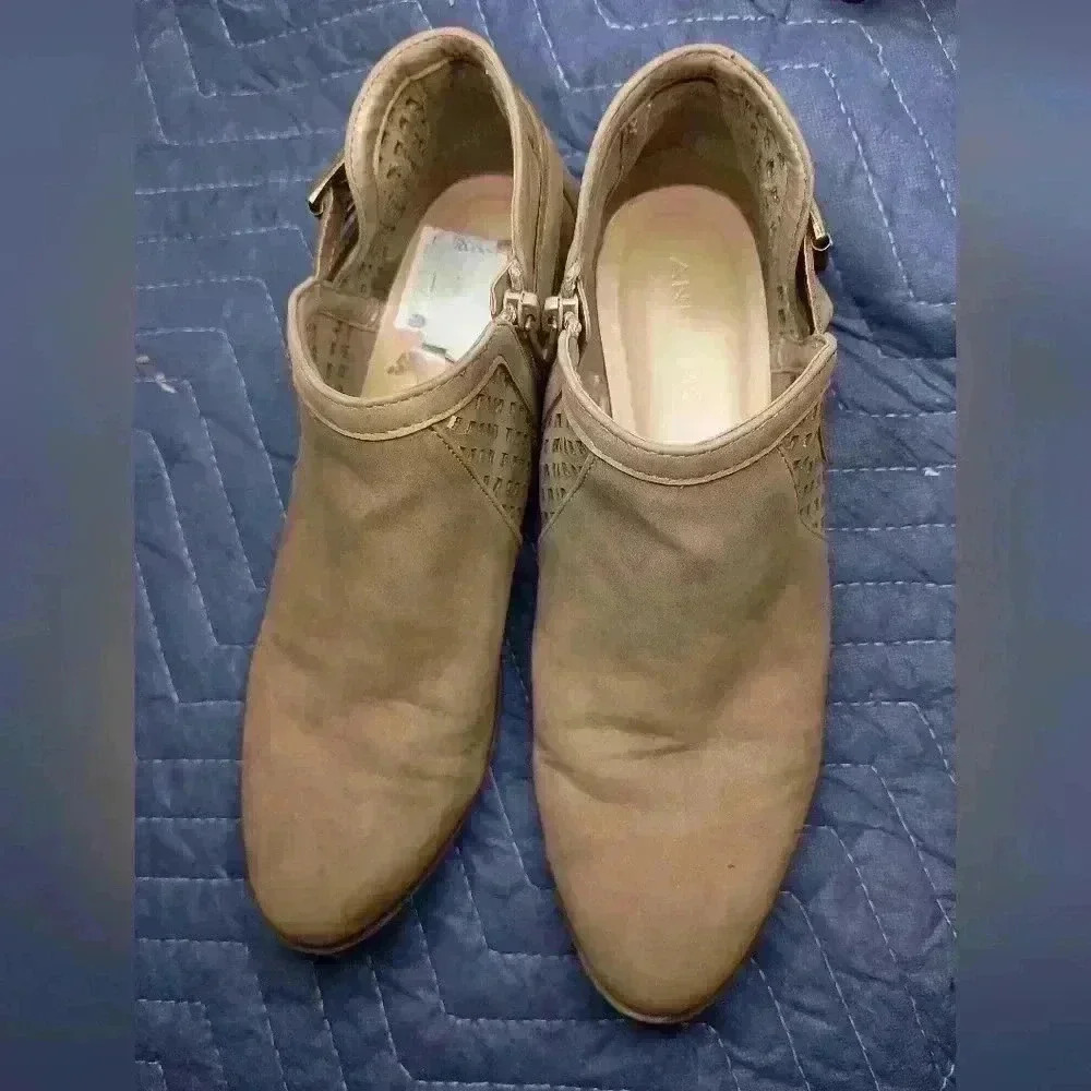Andiamo‎ Brown Tan Suede Zipper Ankle Boots